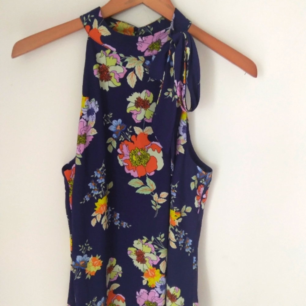 Rose & Olive Women's floral neck tie  blouse Size M